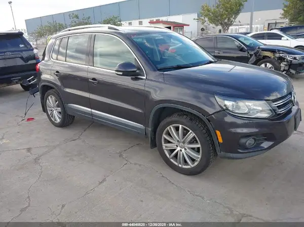 WVGBV7AX9GW554817 2016 VOLKSWAGEN TIGUAN - Image 1