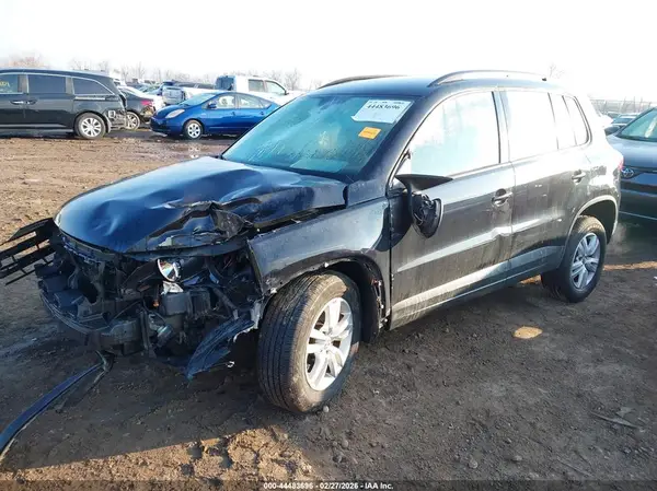 WVGBV7AX9GW575862 2016 VOLKSWAGEN TIGUAN - Image 2