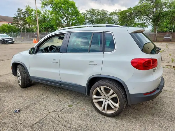 WVGBV7AX9GW591737 2016 VOLKSWAGEN TIGUAN - Image 2