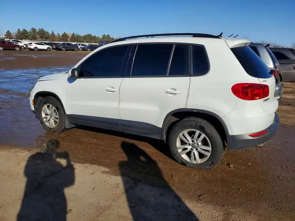 WVGBV7AX9GW592810 2016 VOLKSWAGEN TIGUAN - Image 2
