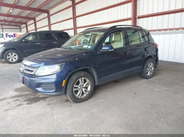 WVGBV7AX9GW597411 2016 VOLKSWAGEN TIGUAN - Image 2