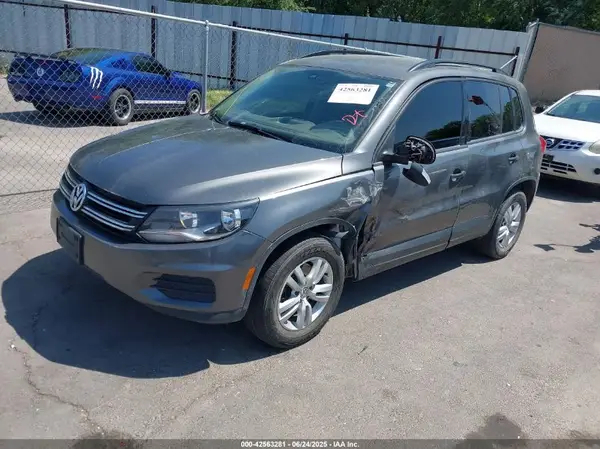 WVGBV7AX9GW609072 2016 VOLKSWAGEN TIGUAN - Image 2