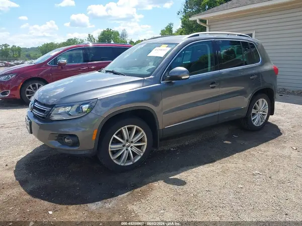 WVGBV7AX9GW609167 2016 VOLKSWAGEN TIGUAN - Image 2