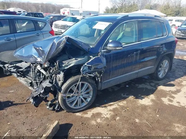 WVGBV7AX9GW611159 2016 VOLKSWAGEN TIGUAN - Image 2