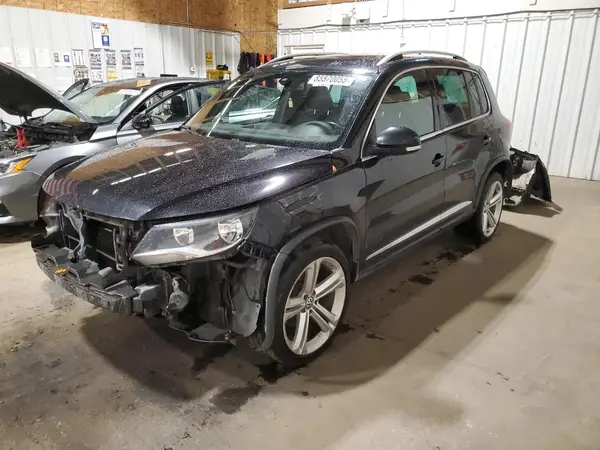 WVGBV7AX9GW612957 2016 VOLKSWAGEN TIGUAN - Image 1