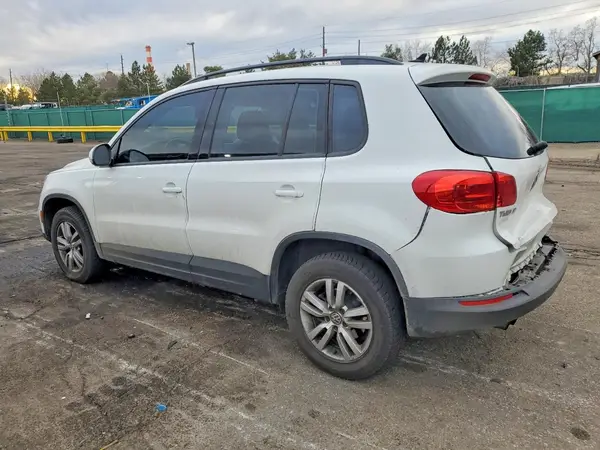 WVGBV7AX9HK007572 2017 VOLKSWAGEN TIGUAN - Image 2