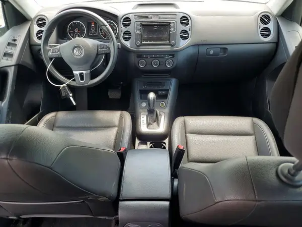 WVGBV7AX9HK021830 2017 VOLKSWAGEN TIGUAN - Image 8
