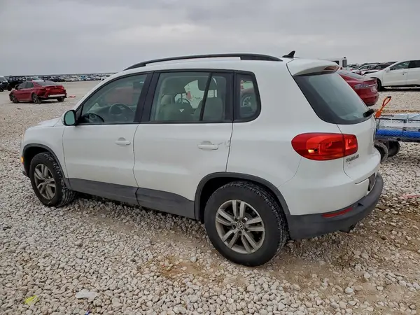 WVGBV7AX9HK039308 2017 VOLKSWAGEN TIGUAN - Image 2