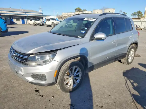 WVGBV7AX9HK041933 2017 VOLKSWAGEN TIGUAN - Image 1