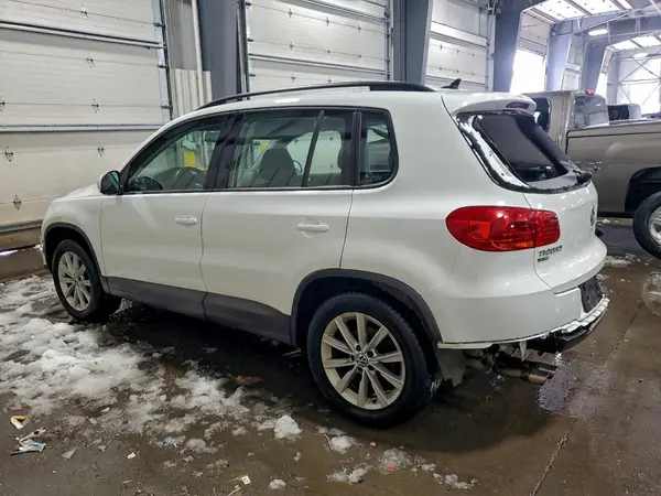 WVGBV7AX9HK046968 2017 VOLKSWAGEN TIGUAN - Image 2