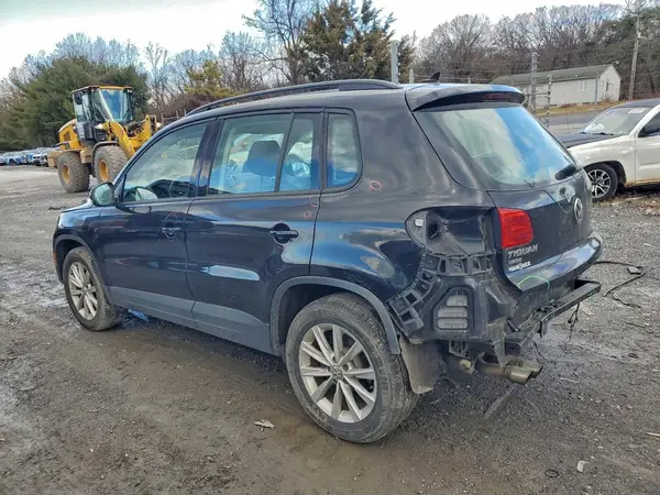 WVGBV7AX9HK048400 2017 VOLKSWAGEN TIGUAN - Image 2