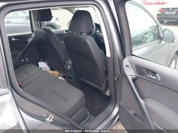WVGBV7AX9HK049420 2017 VOLKSWAGEN TIGUAN - Image 8