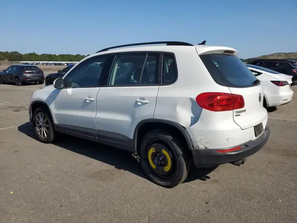 WVGBV7AX9HK050258 2017 VOLKSWAGEN TIGUAN - Image 2