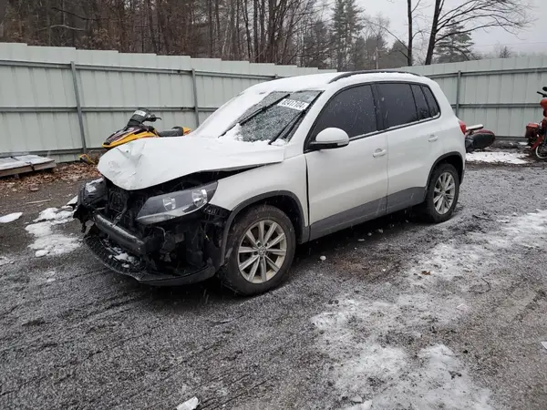 WVGBV7AX9HK050387 2017 VOLKSWAGEN TIGUAN - Image 1