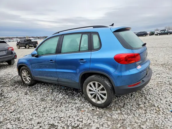 WVGBV7AX9HK051006 2017 VOLKSWAGEN TIGUAN - Image 2