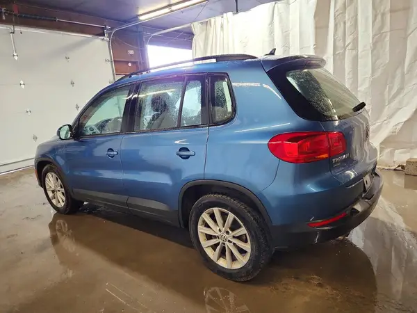 WVGBV7AX9HK052043 2017 VOLKSWAGEN TIGUAN - Image 2