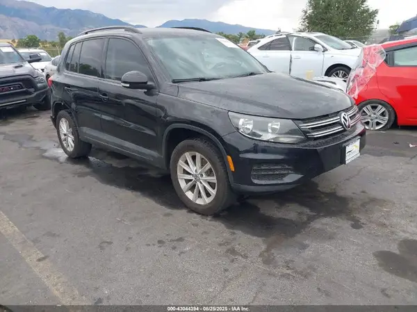 WVGBV7AX9HK053449 2017 VOLKSWAGEN TIGUAN - Image 1
