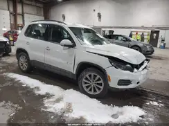 WVGBV7AX9JK004211 2018 VOLKSWAGEN TIGUAN