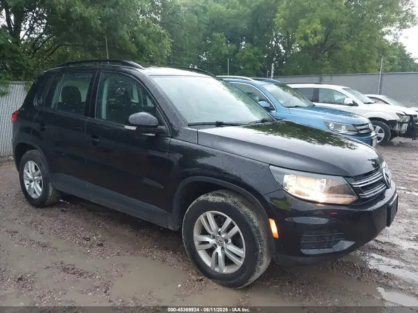 WVGBV7AXXGK000497 2016 VOLKSWAGEN TIGUAN - Image 1