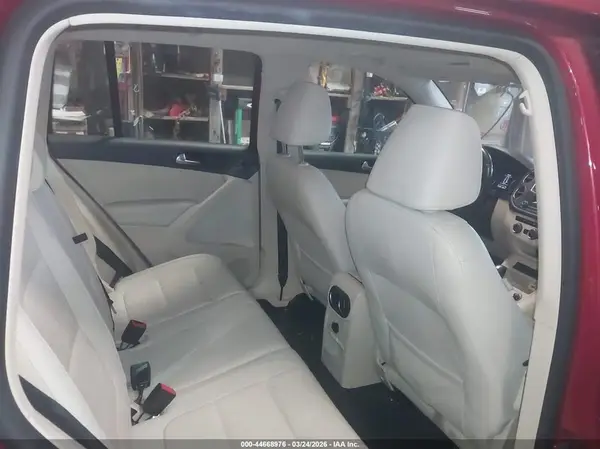 WVGBV7AXXGW055069 2016 VOLKSWAGEN TIGUAN - Image 8