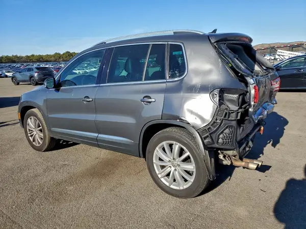 WVGBV7AXXGW507313 2016 VOLKSWAGEN TIGUAN - Image 2