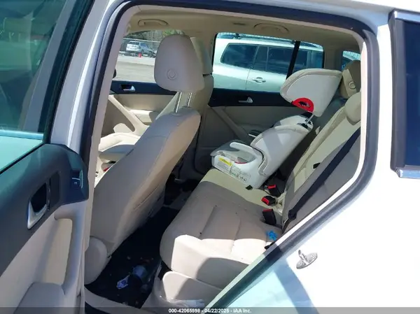 WVGBV7AXXGW507473 2016 VOLKSWAGEN TIGUAN - Image 8