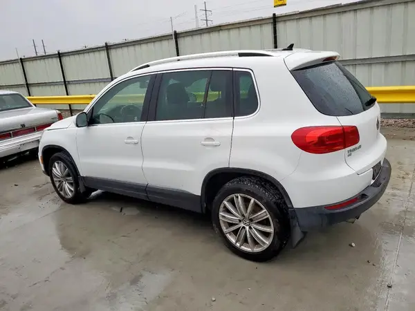 WVGBV7AXXGW526220 2016 VOLKSWAGEN TIGUAN - Image 2