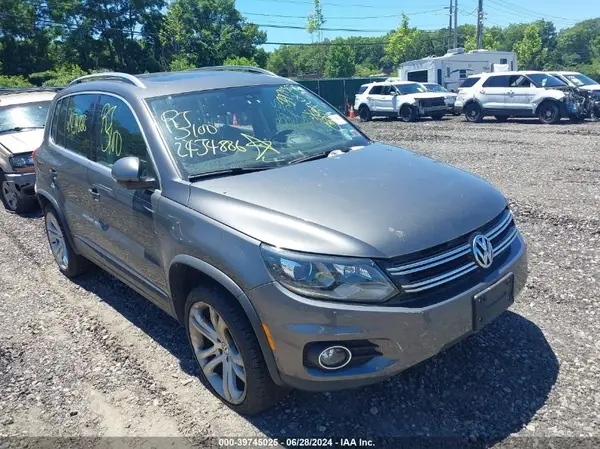 WVGBV7AXXGW527304 2016 VOLKSWAGEN TIGUAN - Image 1