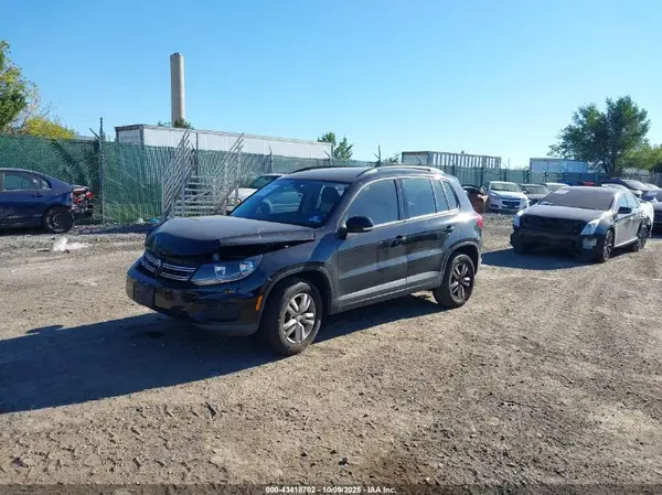 WVGBV7AXXGW541428 2016 VOLKSWAGEN TIGUAN - Image 2