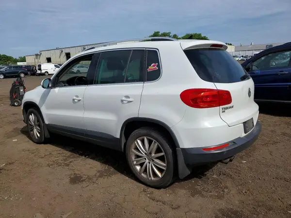 WVGBV7AXXGW548041 2016 VOLKSWAGEN TIGUAN - Image 2