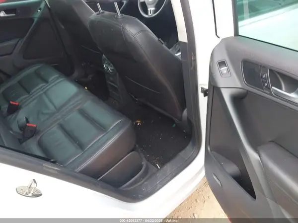 WVGBV7AXXGW585445 2016 VOLKSWAGEN TIGUAN - Image 8