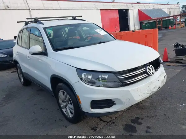 WVGBV7AXXGW592301 2016 VOLKSWAGEN TIGUAN - Image 1