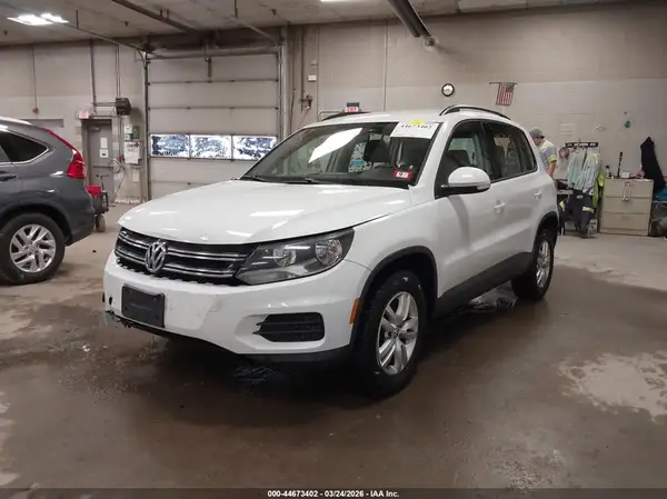 WVGBV7AXXGW595263 2016 VOLKSWAGEN TIGUAN - Image 2
