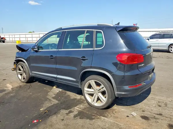 WVGBV7AXXGW606875 2016 VOLKSWAGEN TIGUAN - Image 2
