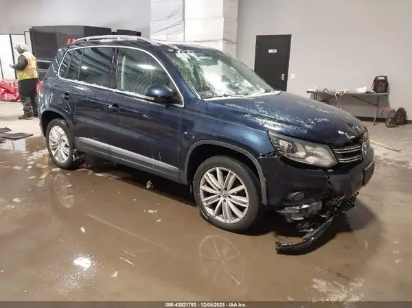 WVGBV7AXXGW607931 2016 VOLKSWAGEN TIGUAN - Image 1