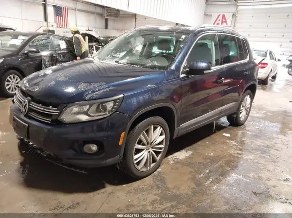 WVGBV7AXXGW607931 2016 VOLKSWAGEN TIGUAN - Image 2