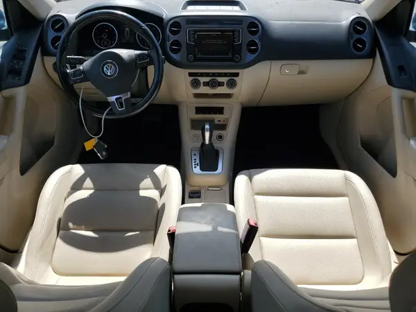WVGBV7AXXHK006284 2017 VOLKSWAGEN TIGUAN - Image 8