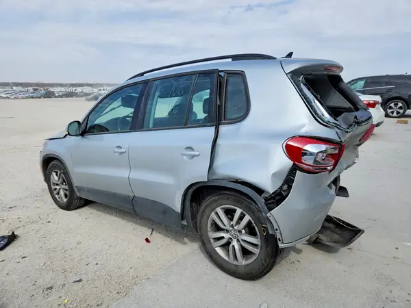 WVGBV7AXXHK007029 2017 VOLKSWAGEN TIGUAN - Image 2