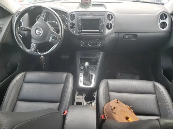 WVGBV7AXXHK012411 2017 VOLKSWAGEN TIGUAN - Image 8