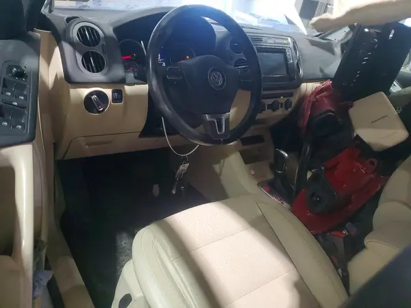 WVGBV7AXXHK020346 2017 VOLKSWAGEN TIGUAN - Image 8