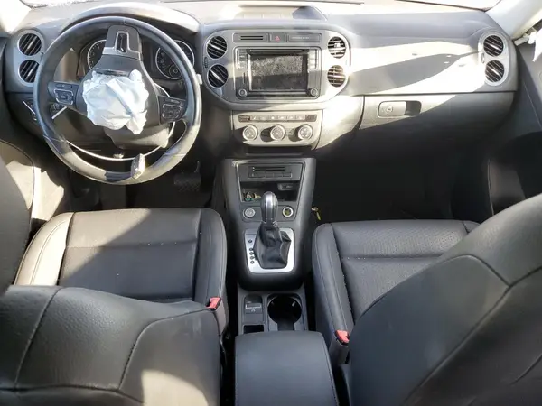 WVGBV7AXXHK027071 2017 VOLKSWAGEN TIGUAN - Image 8