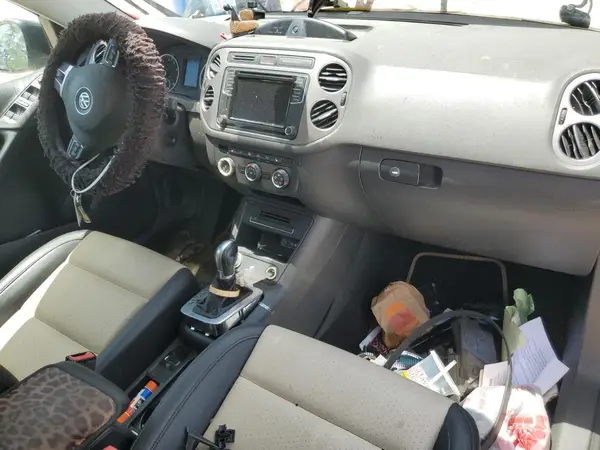 WVGBV7AXXHK035526 2017 VOLKSWAGEN TIGUAN - Image 8