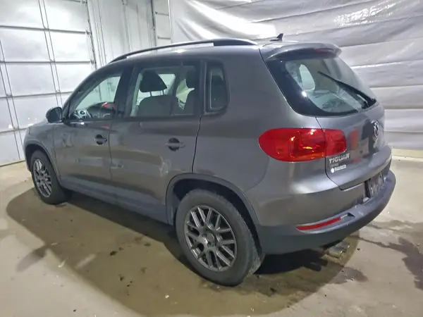 WVGBV7AXXHK053914 2017 VOLKSWAGEN TIGUAN - Image 2