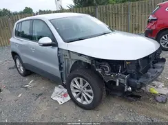 WVGBV7AXXJK001348 2018 VOLKSWAGEN TIGUAN