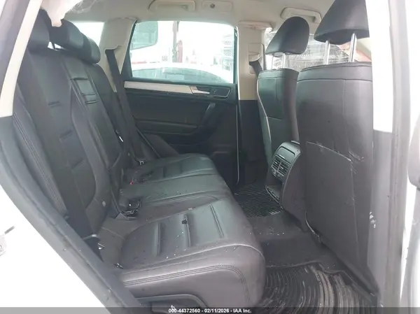 WVGEF7BP0HD005299 2017 VOLKSWAGEN TOUAREG - Image 8