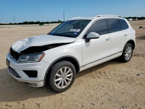 WVGEF7BP6HD003878 2017 VOLKSWAGEN TOUAREG - Image 1
