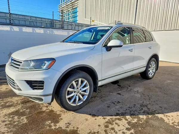 WVGEF7BP8HD001971 2017 VOLKSWAGEN TOUAREG - Image 1