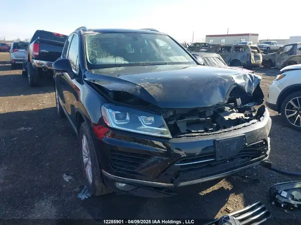 WVGEF7BP9HD004510 2017 VOLKSWAGEN TOUAREG - Image 1