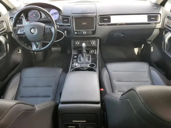 WVGEF7BP9HD004779 2017 VOLKSWAGEN TOUAREG - Image 8