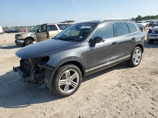 WVGEF9BP0GD000663 2016 VOLKSWAGEN TOUAREG - Image 1